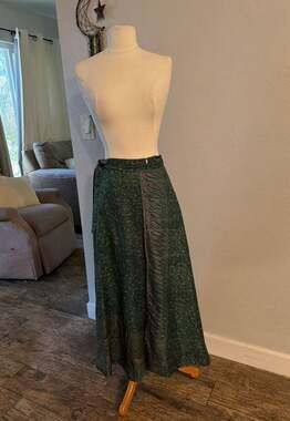 Vintage Boho Paisley Print Wrap Skirt/wrap dress in Green